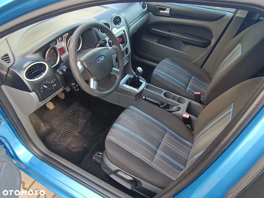 Ford Focus - 13