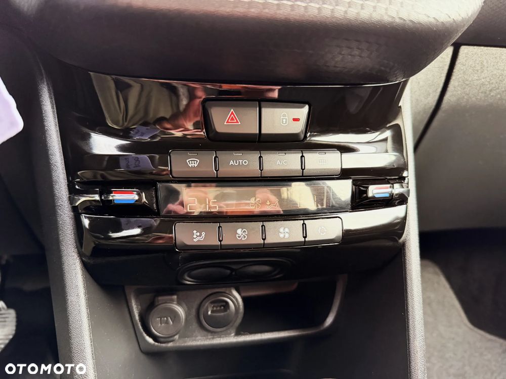 Peugeot 2008 PureTech 130 Stop&Start EAT6 Allure - 30