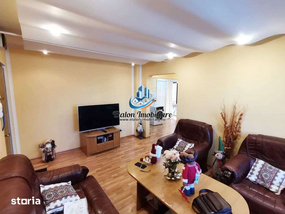 Apartament 3 camere, etaj 2, Calea Romanului — fotografia 1