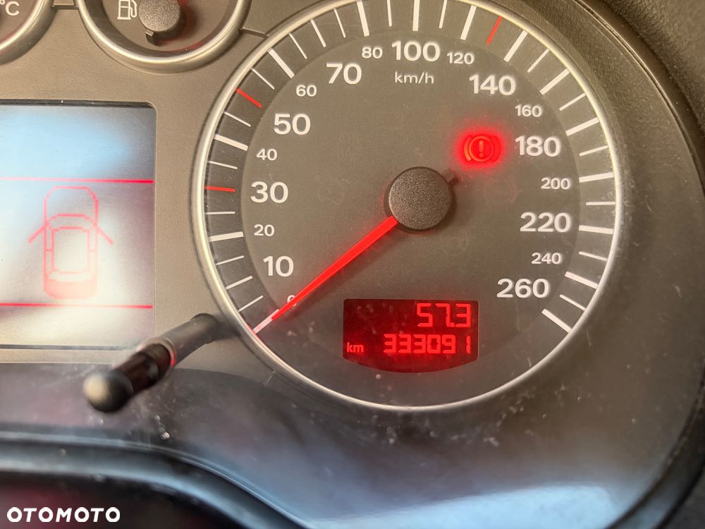 Audi A3 3-drzwiowe 2.0 TDI Ambiente - 29