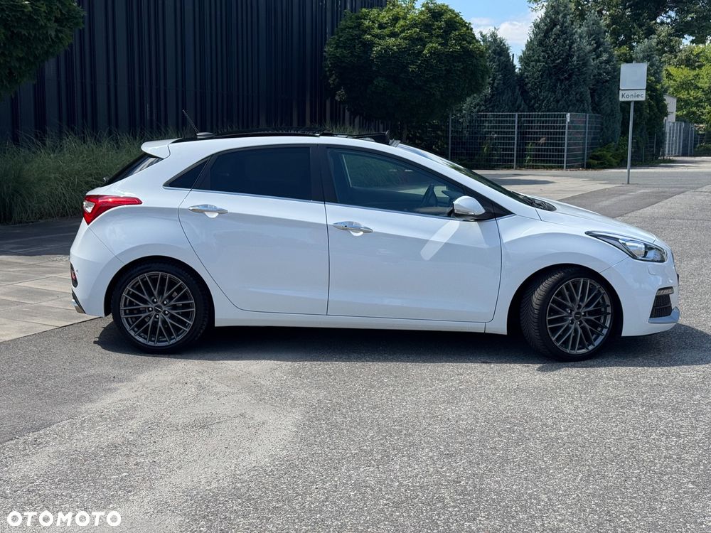 Hyundai i30 1.6 GDI Turbo Luxury - 11