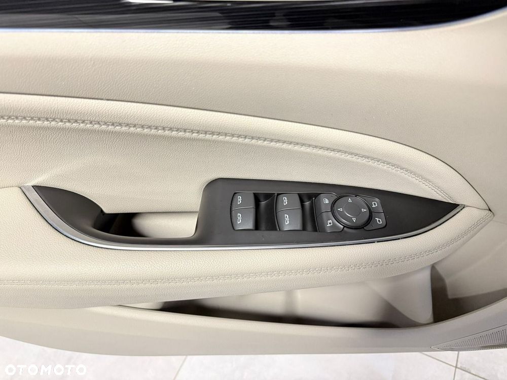 Opel Insignia - 19
