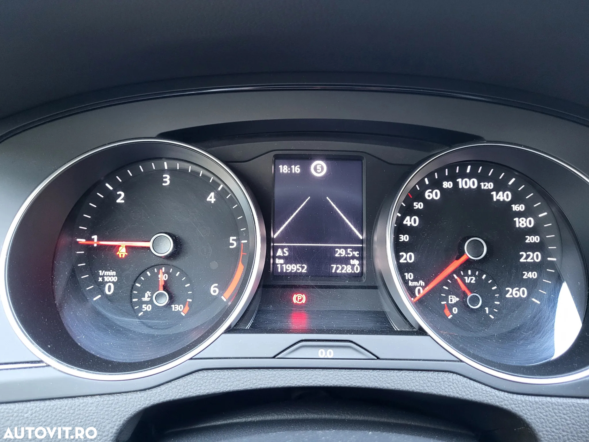 Volkswagen Passat 2.0 TDI Advance - 20