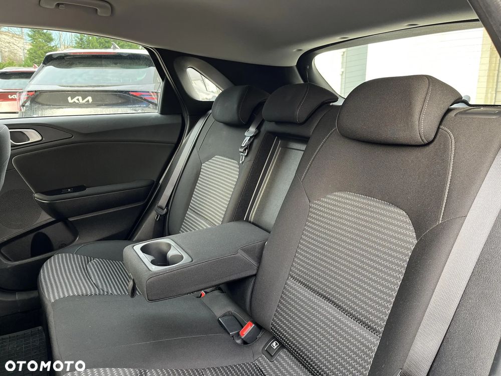 Kia Ceed 1.5 T-GDI M - 16