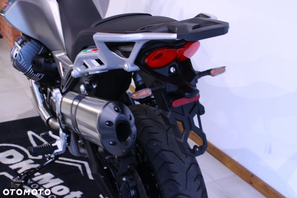 Moto Guzzi V85 - 18