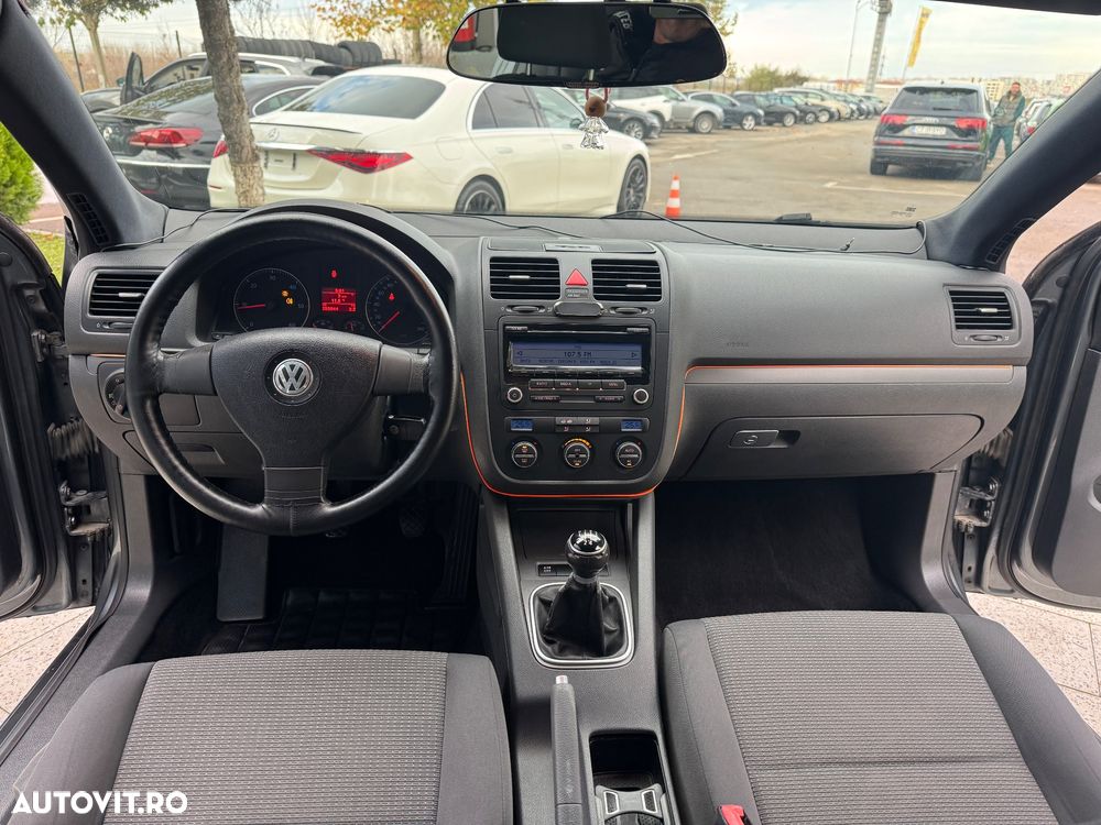 Volkswagen Jetta 1.9 TDI Comfortline - 5