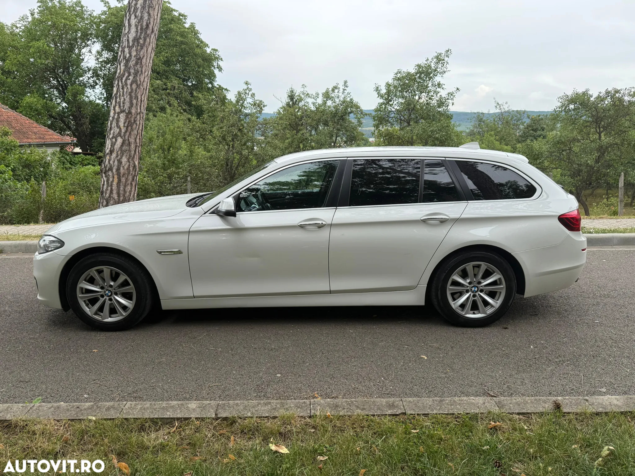 BMW Seria 5 520d Touring Aut. - 3