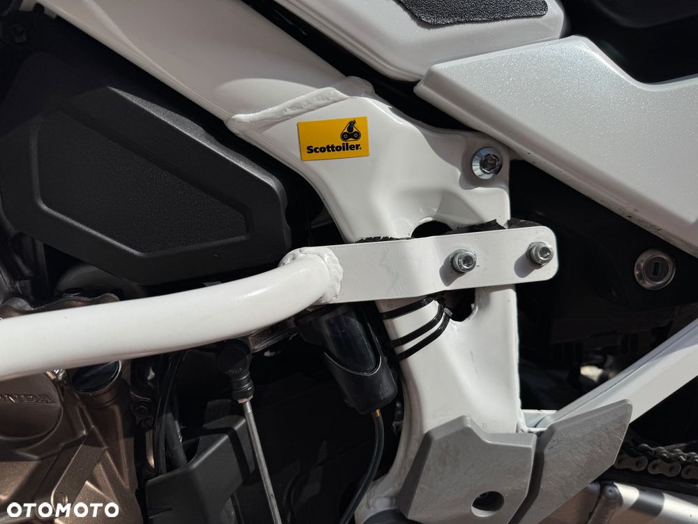 Honda CRF - 9