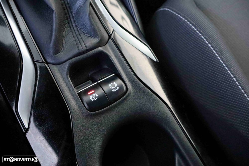 Toyota Corolla 1.8 Hybrid Comfort - 28