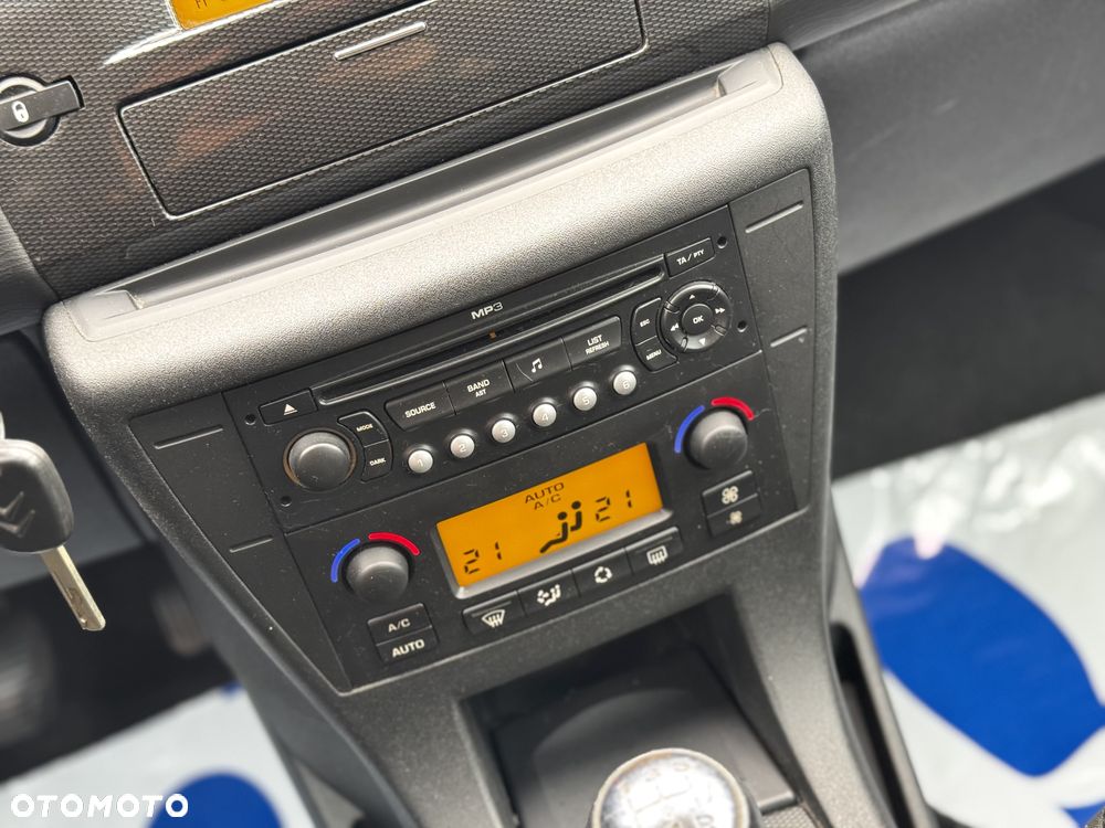 Citroën C4 1.6 16V SX - 15