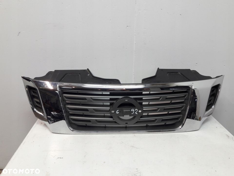Nissan Navara NP300 grill atrapa chrom - 1