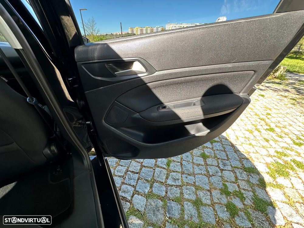 Peugeot 308 SW 1.6 BlueHDi Allure J17 EAT6 - 28
