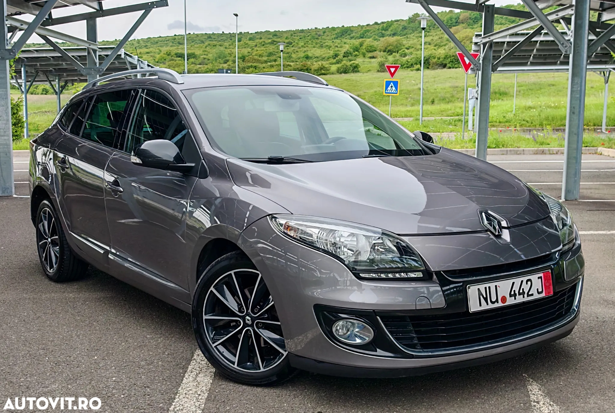 Renault Megane ENERGY dCi 130 BOSE EDITION - 7