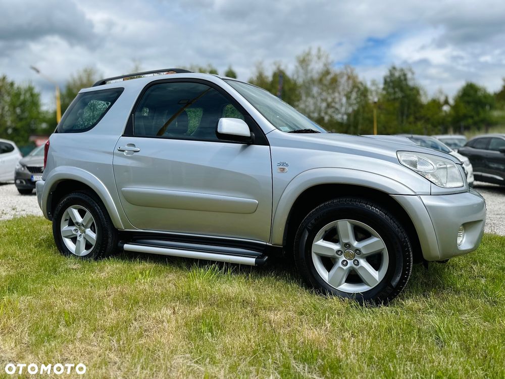 Toyota RAV4 - 8