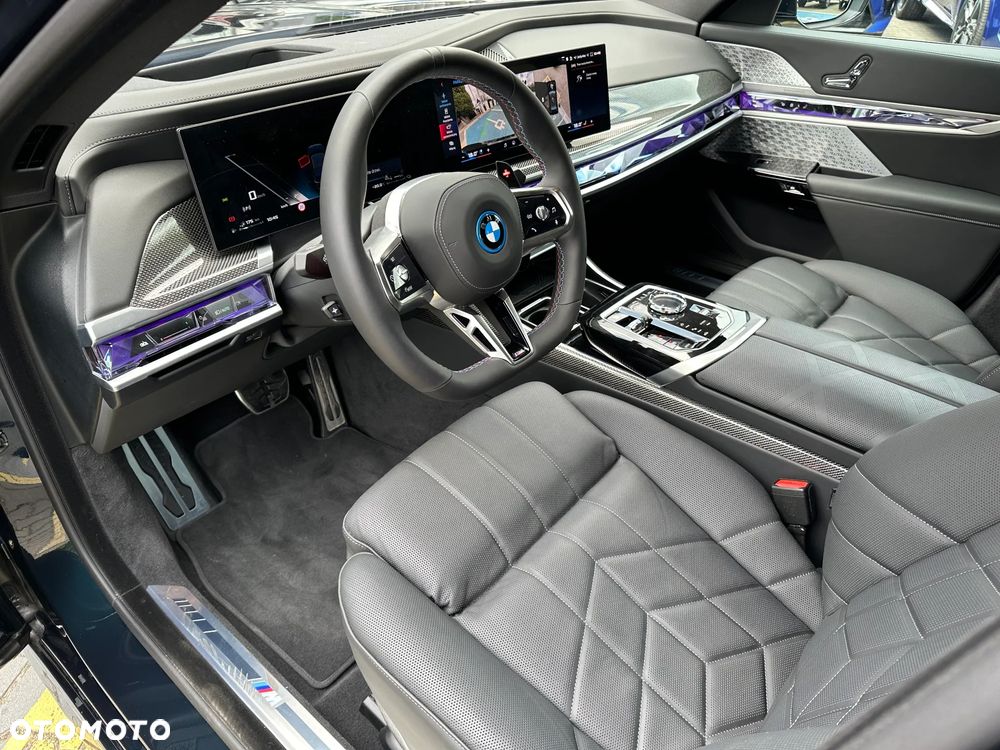 BMW Seria 7 M760e PHEV xDrive Individual Edition sport - 10