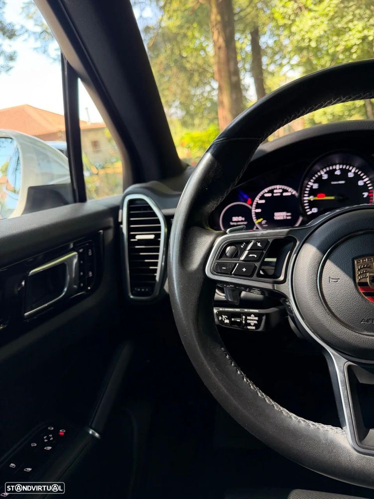 Porsche Cayenne E-Hybrid - 29