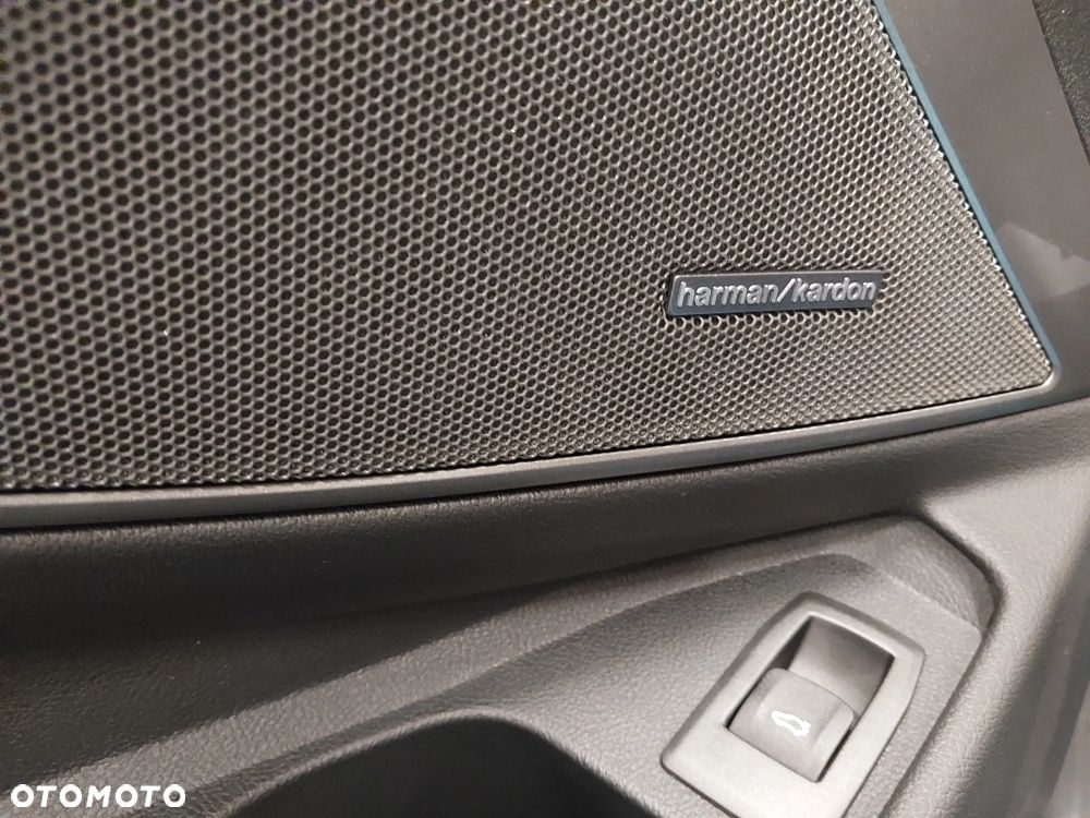 BMW M3 Competition M xDrive - 11