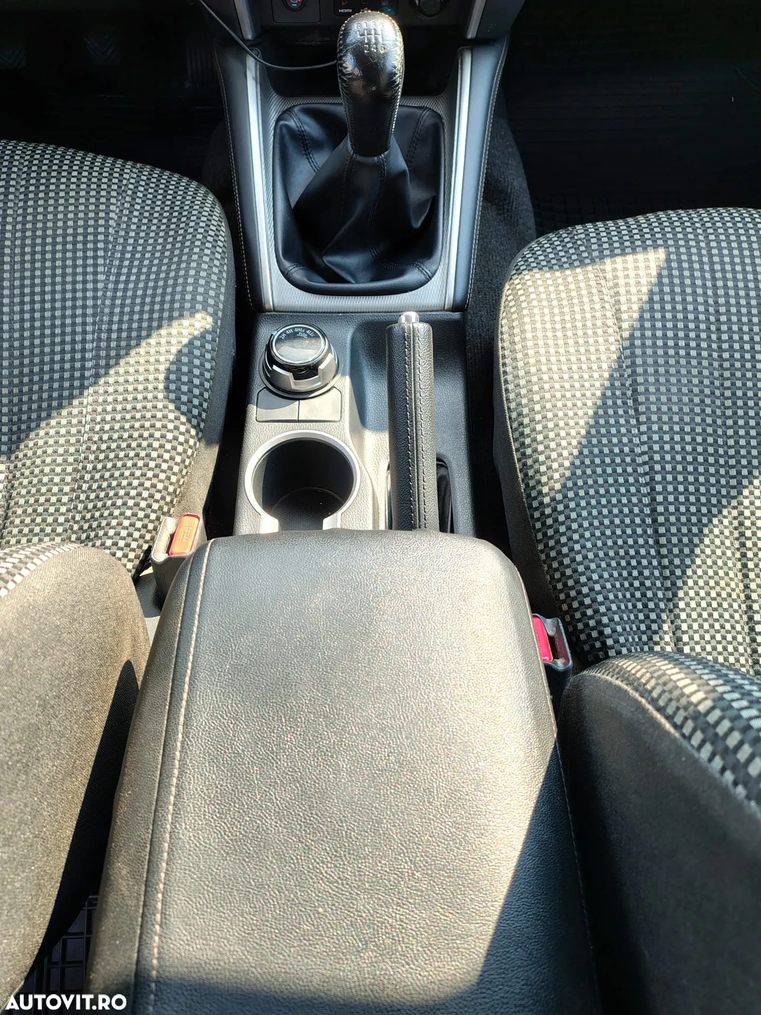 Mitsubishi L200 Double Cab 2.2 DI-D M/T Instyle - 24