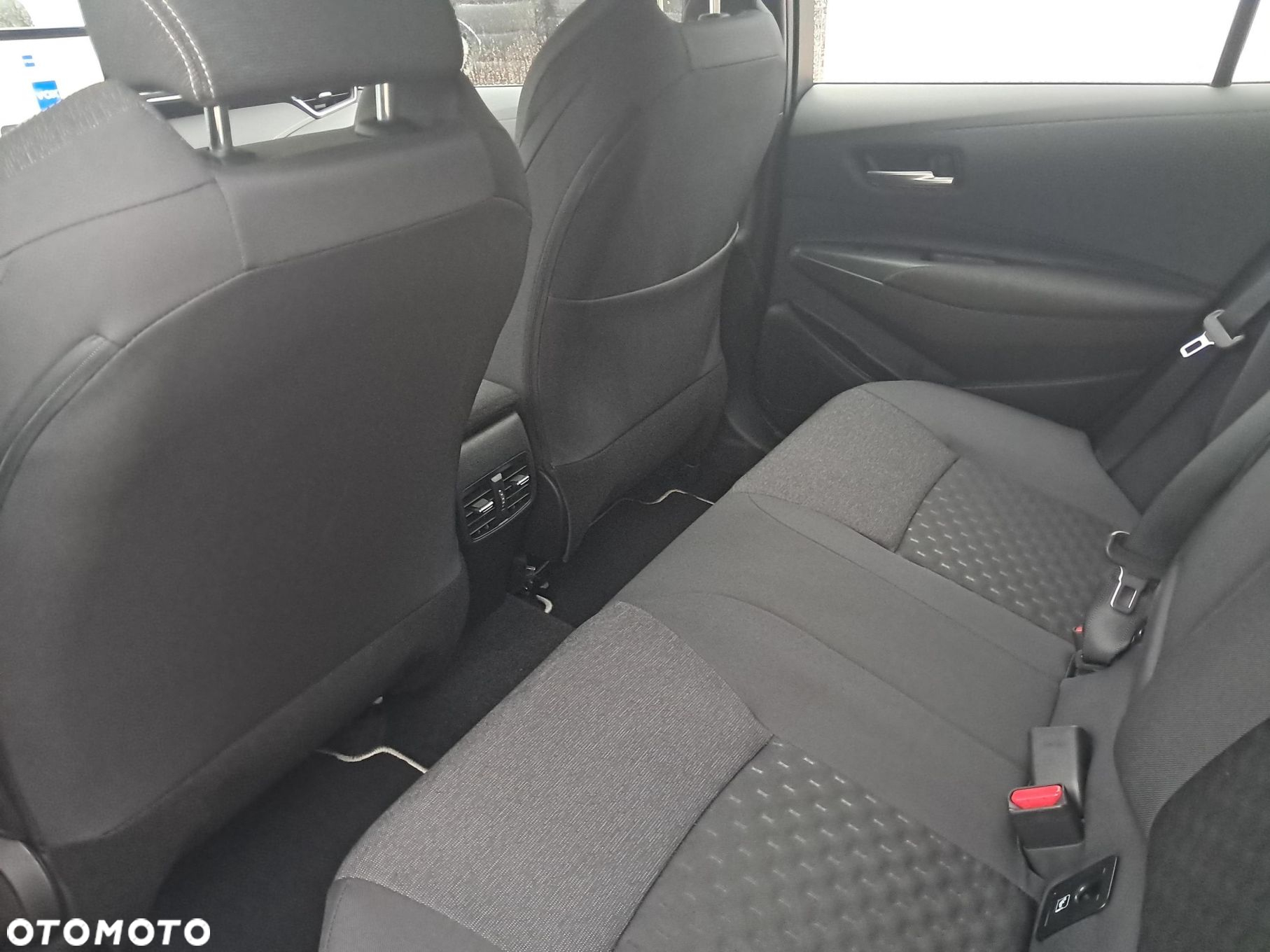Toyota Corolla - 10