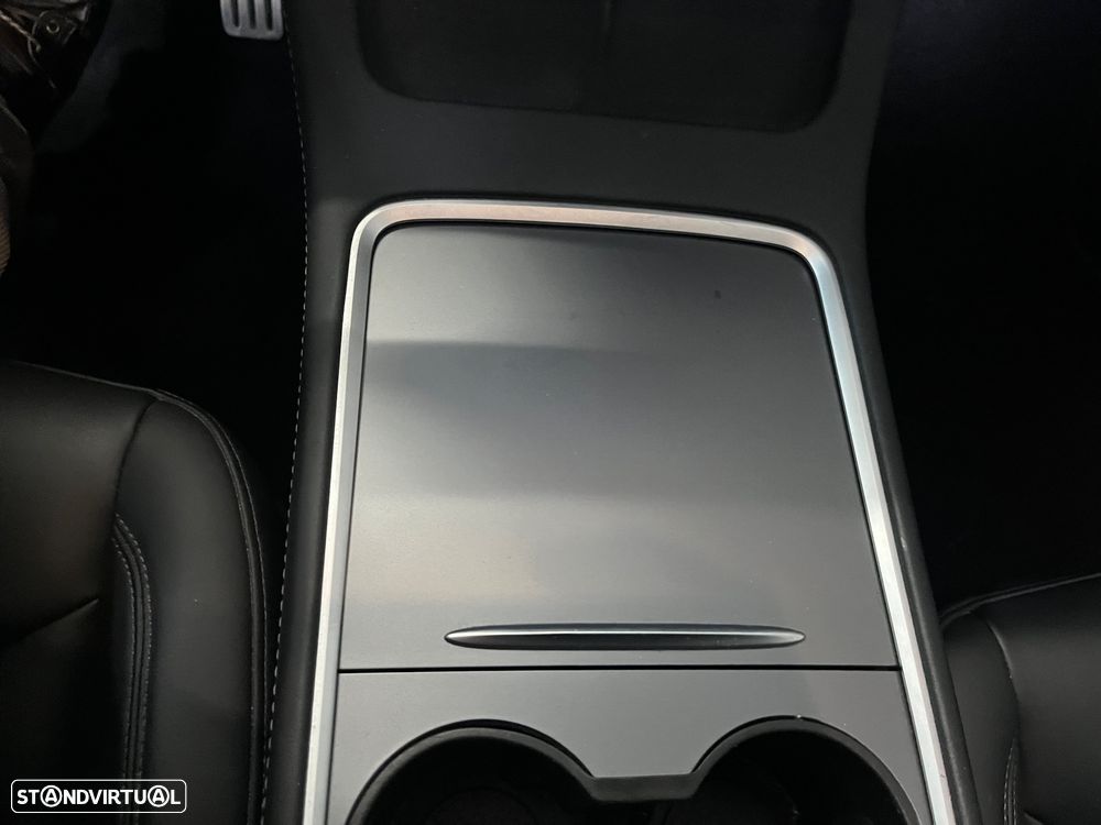 Tesla Model Y Performance Tração Integral - 25