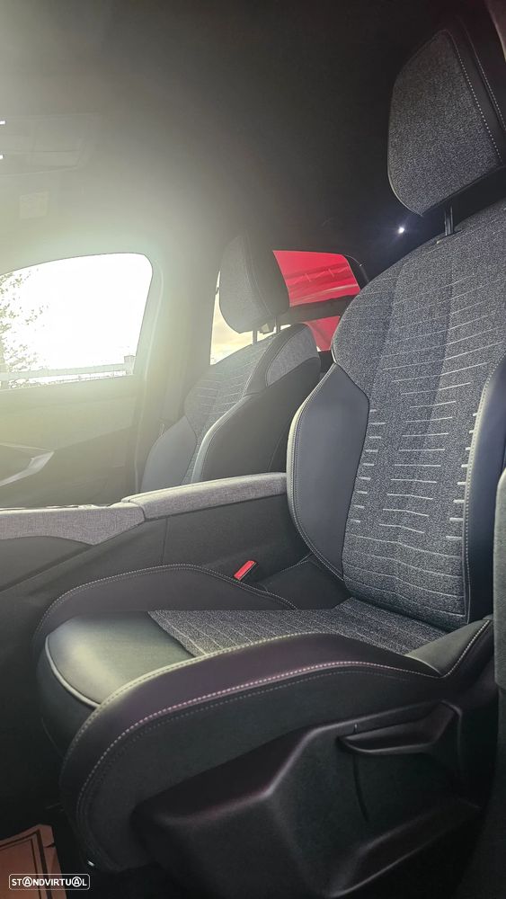 Peugeot 3008 1.2 Hybrid Allure e-DCS6 - 26