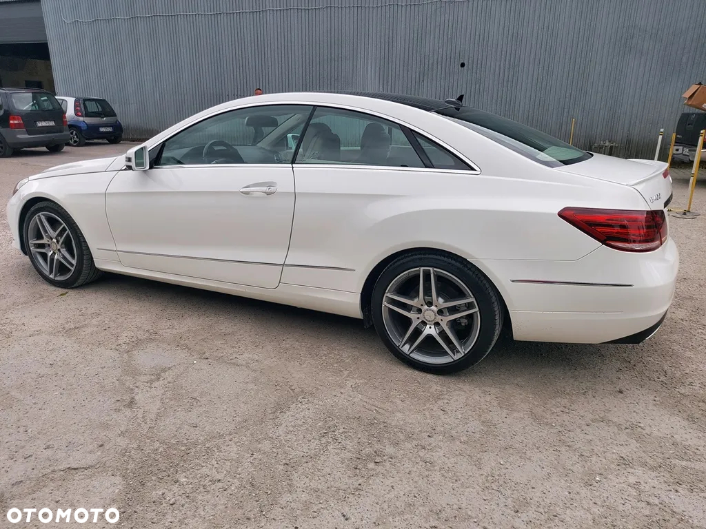 Mercedes-Benz Klasa E 400 Coupe 7G-TRONIC - 12
