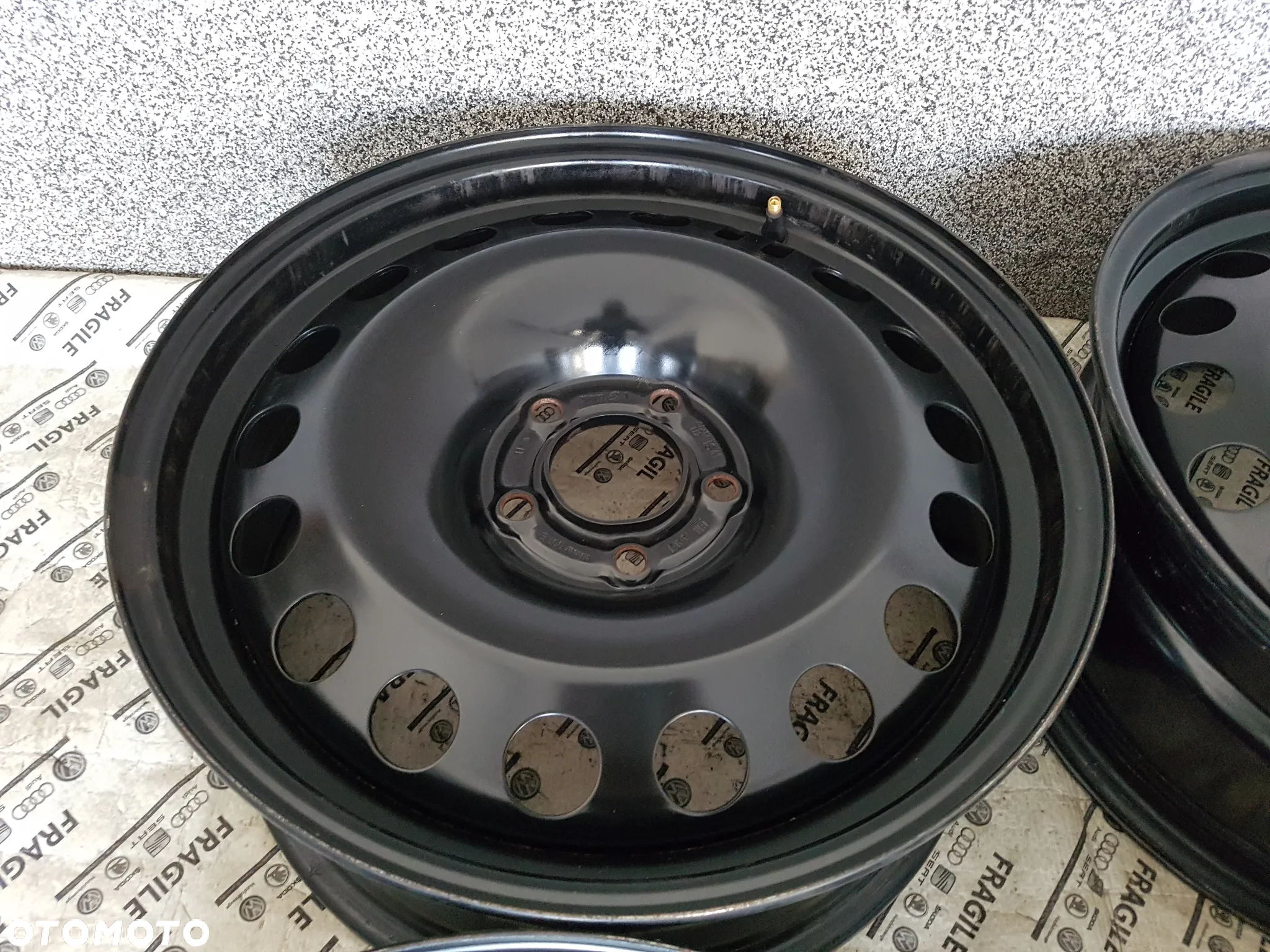 FELGI STALOWE Z KOŁPAKAMI OPEL ZAFIRA C INSYGNIA B ASTRA J  5X115 7JX17 ET41 - 19
