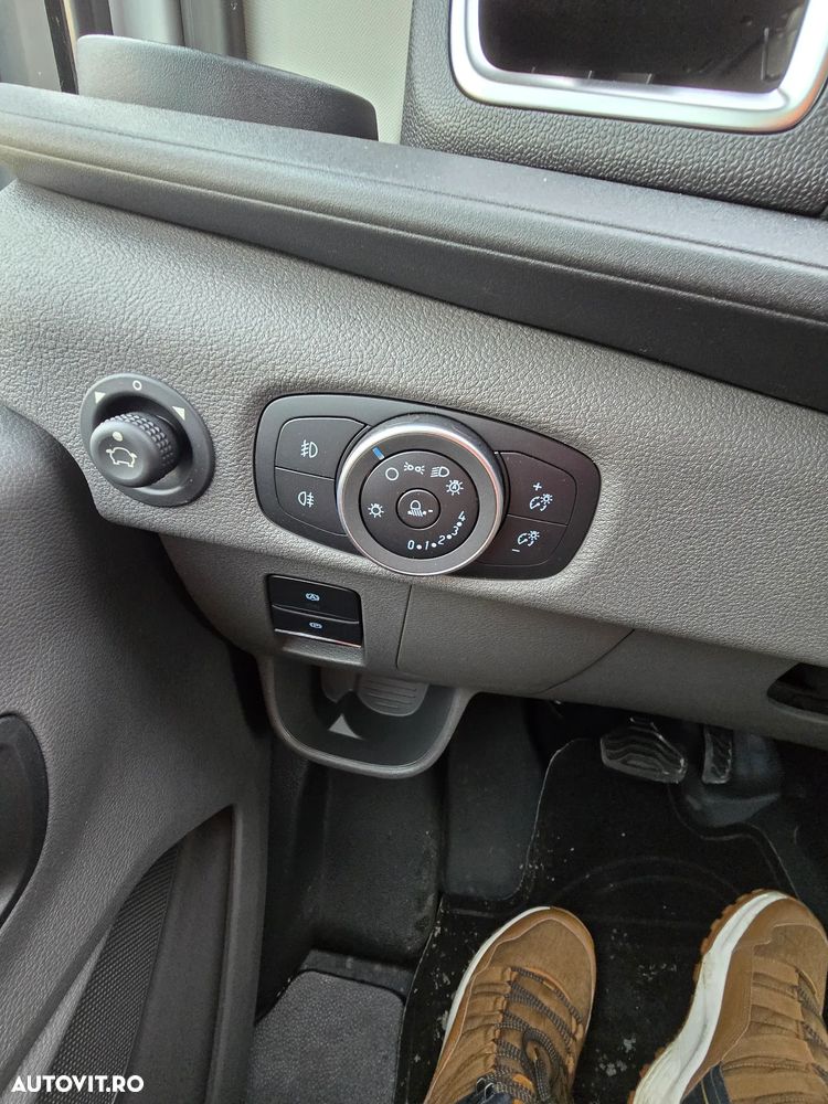Ford Transit - 17