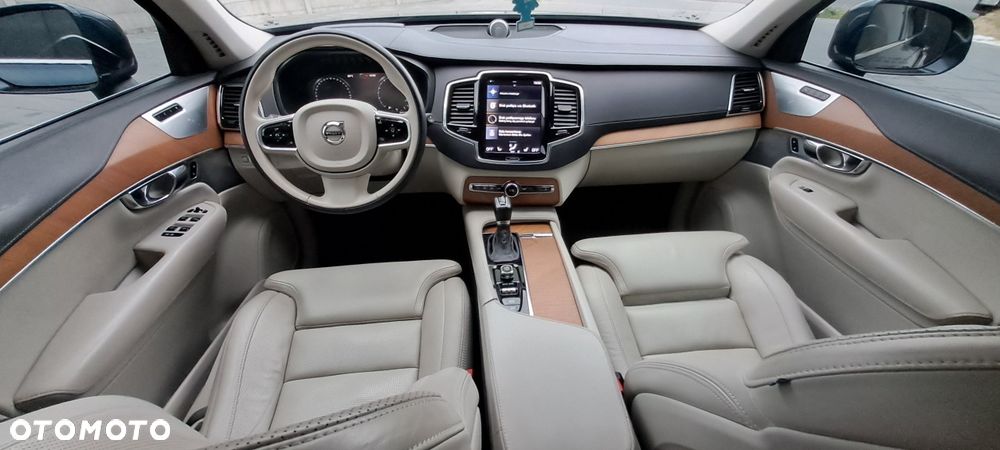 Volvo XC 90 - 6
