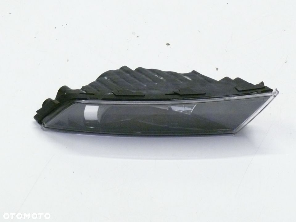 HALOGEN PRAWY SKODA SUPERB III 3V0 2016 - 2