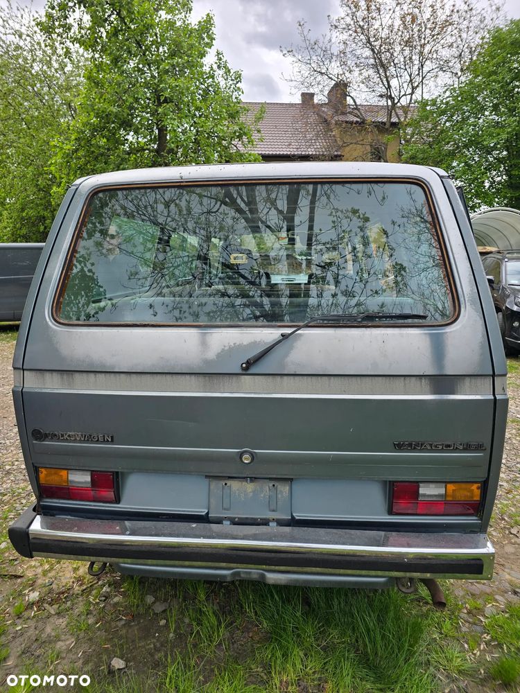 Volkswagen Transporter - 12