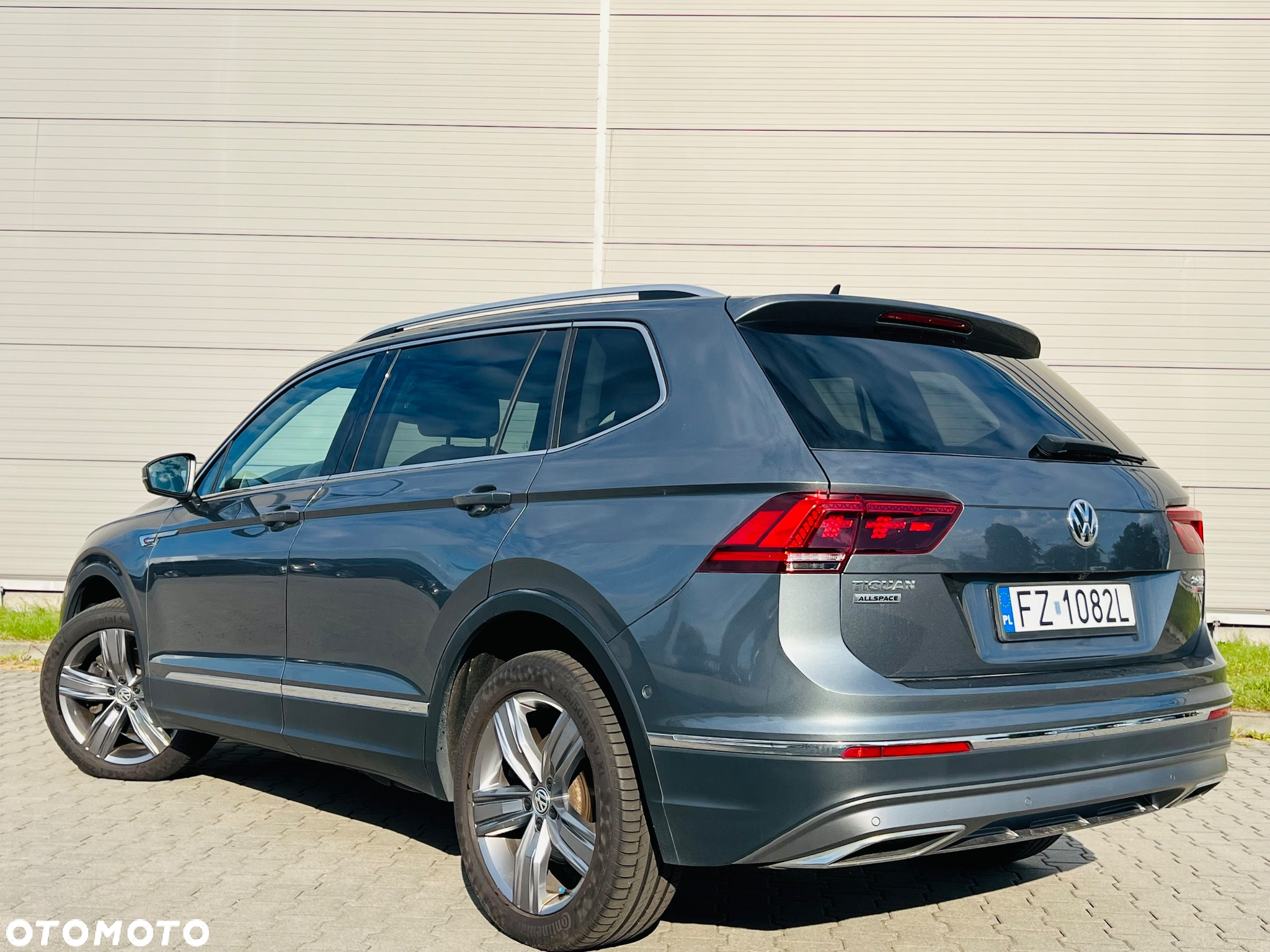Volkswagen Tiguan - 5