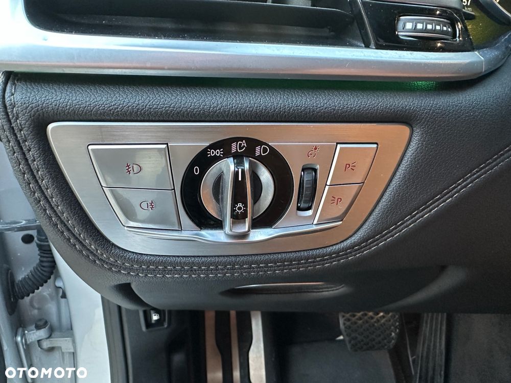 BMW Seria 7 - 18