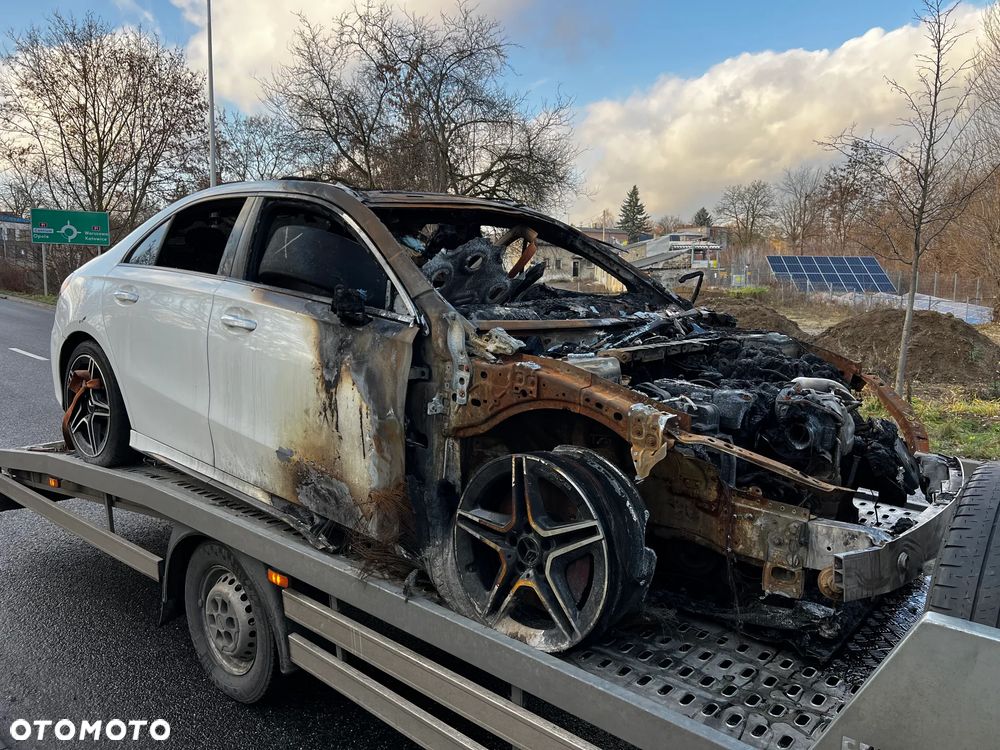 Mercedes-Benz Klasa A 35 AMG 4-Matic 7G-DCT - 4