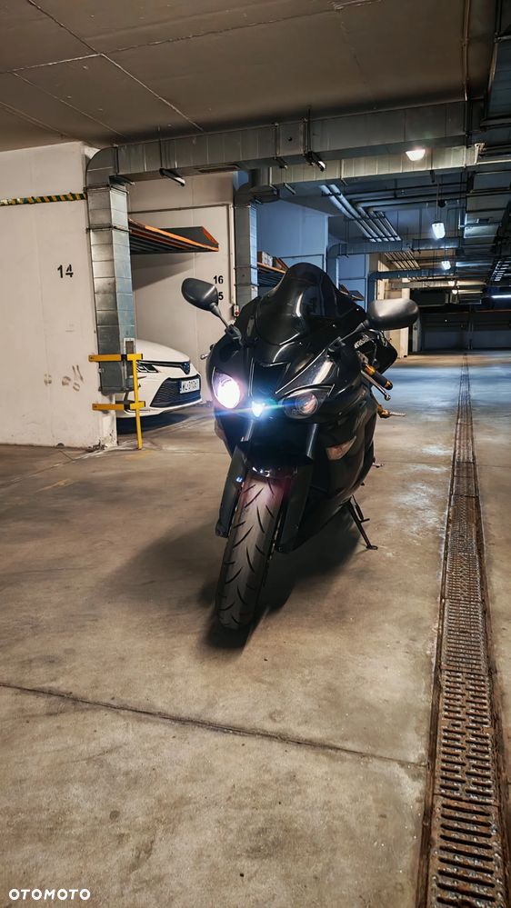 Kawasaki ZXR - 7