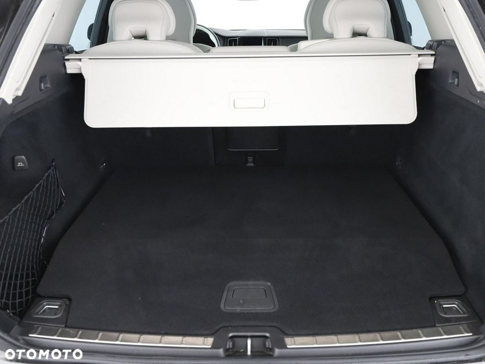 Volvo XC 60 T6 Plug-In Hybrid AWD Inscription Expression - 21