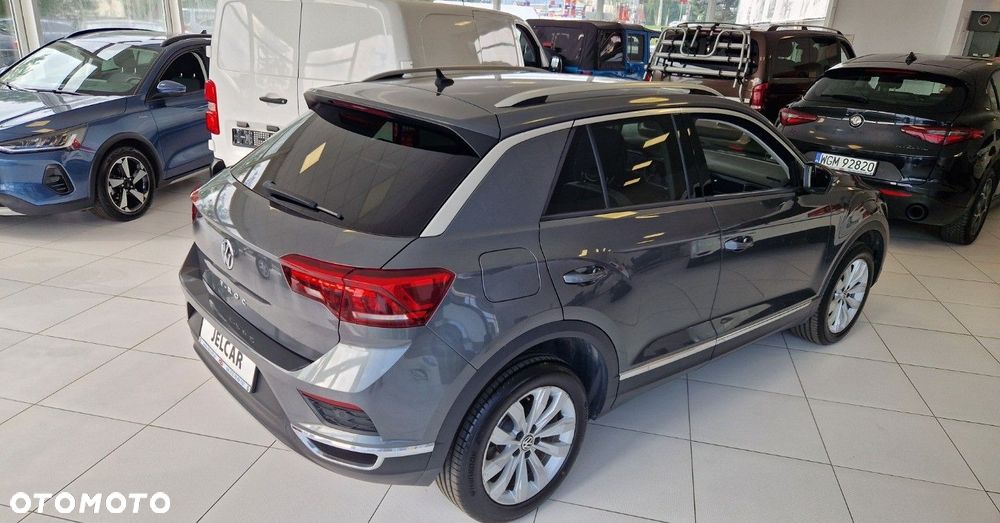 Volkswagen T-Roc - 9