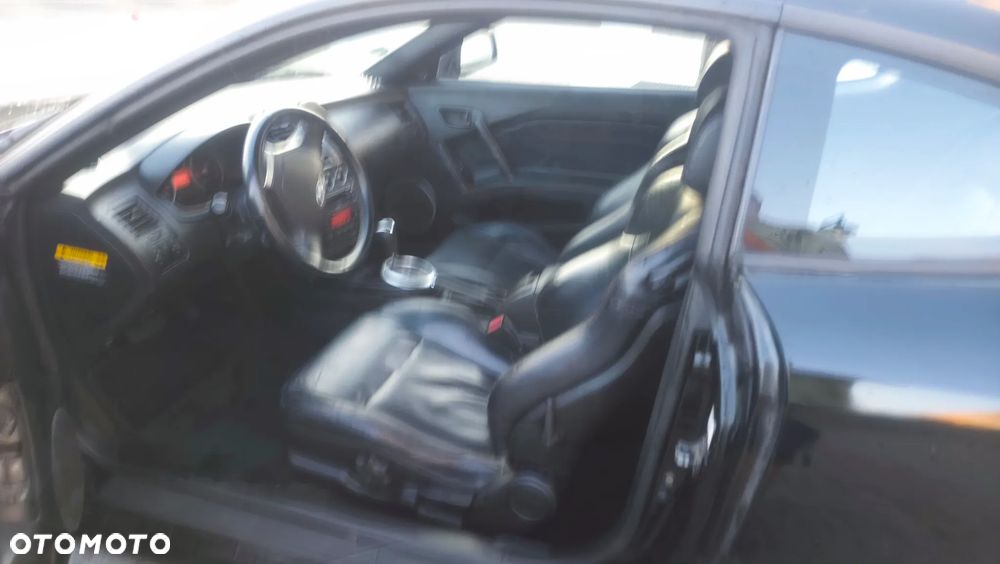 Hyundai Coupe - 5