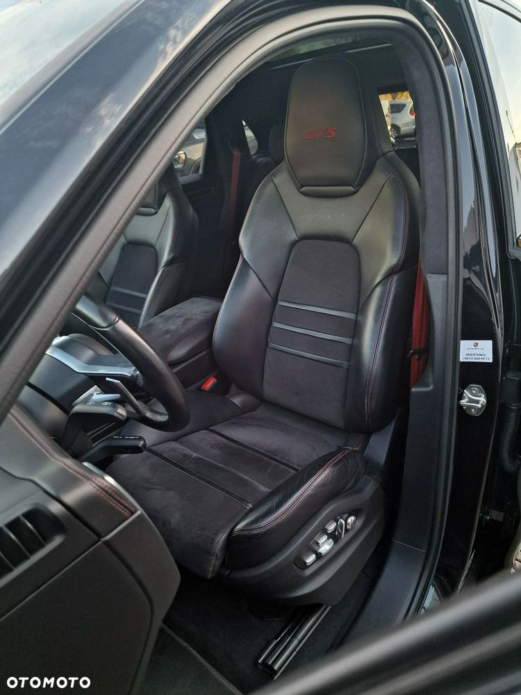 Porsche Cayenne - 15