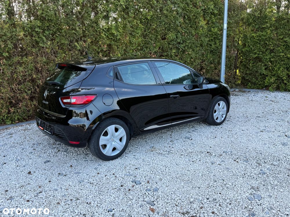 Renault Clio 1.2 16V 75 Expression - 17