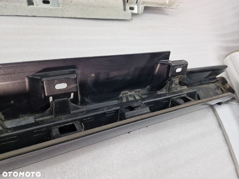 VW PASSAT B8 3G0 14- PRAWA LISTWA PROGOWA / NAKŁADKA PROGU , CZARNA , BIAŁA , SREBRNA , NR 3G0853858F , NR AUKCJI PR347 - 12