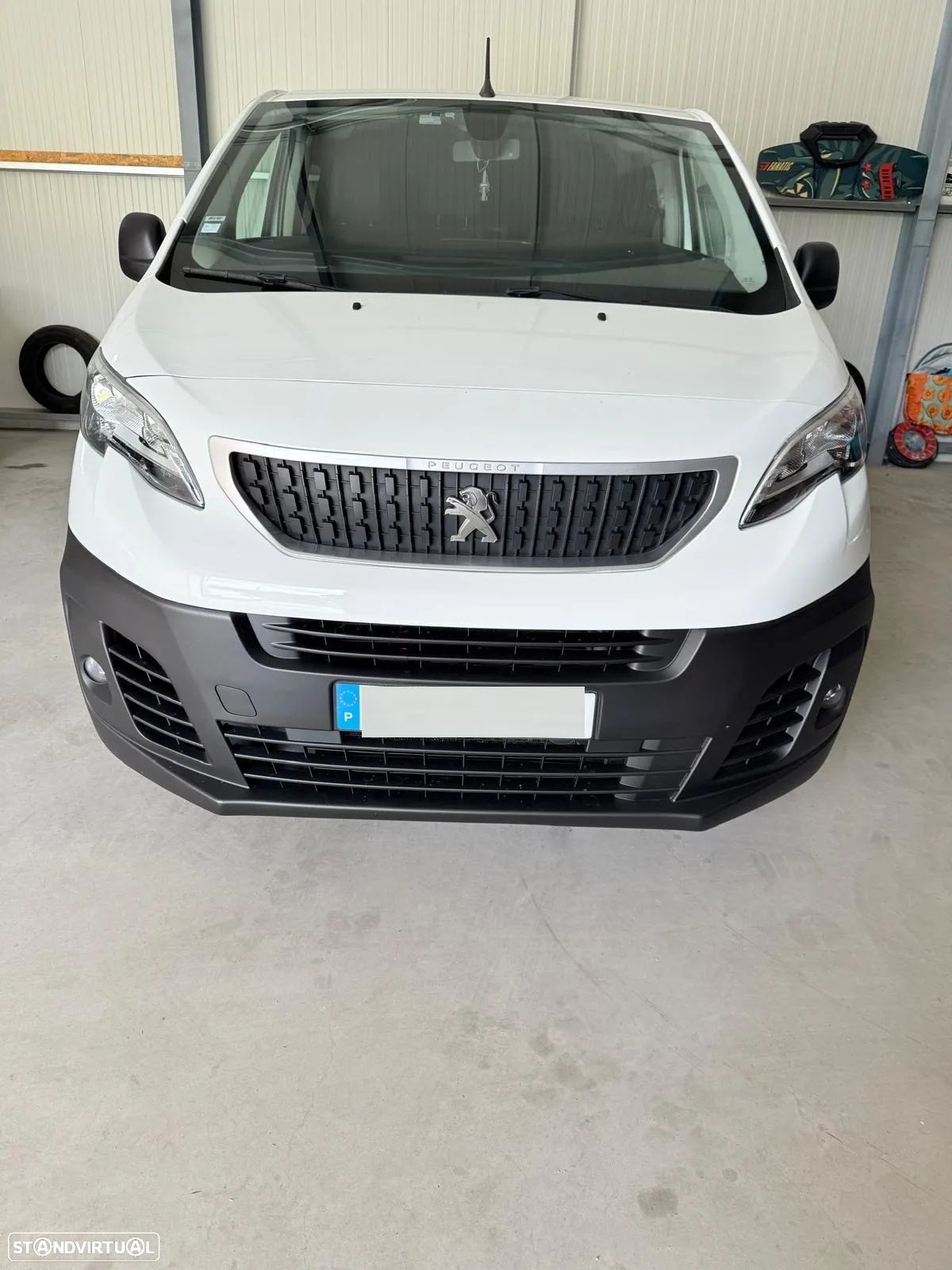 Peugeot Expert - Versao longa semi-vidrada - 1