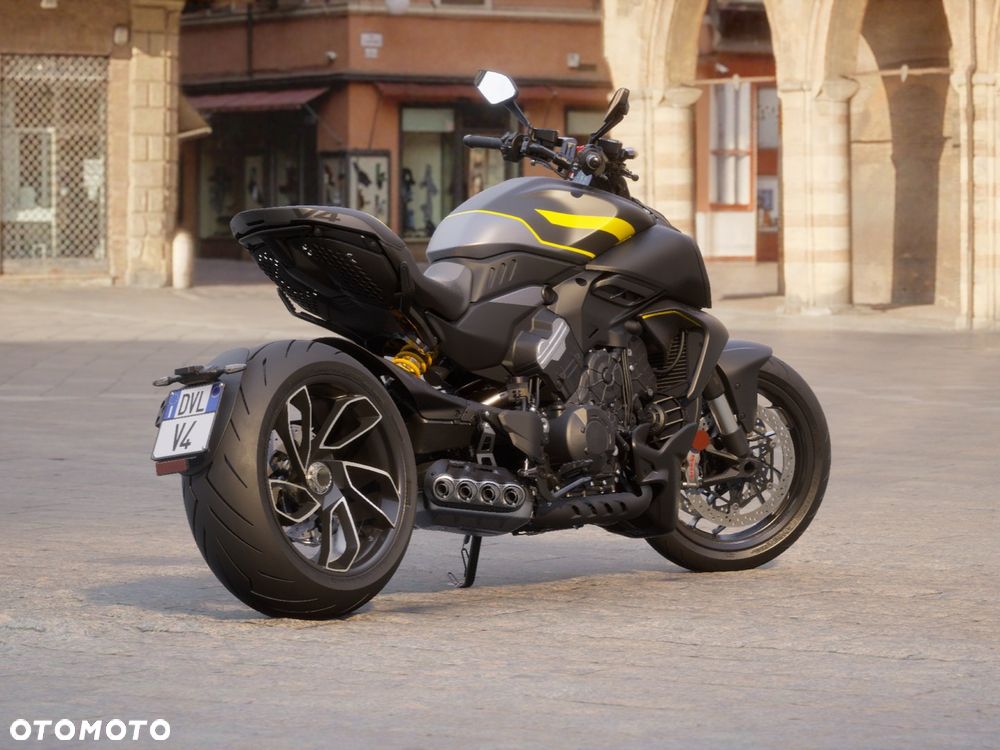 Ducati Diavel - 2