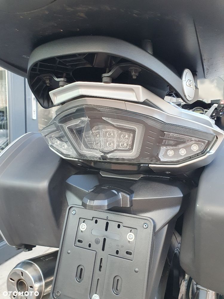 Yamaha FJR - 33