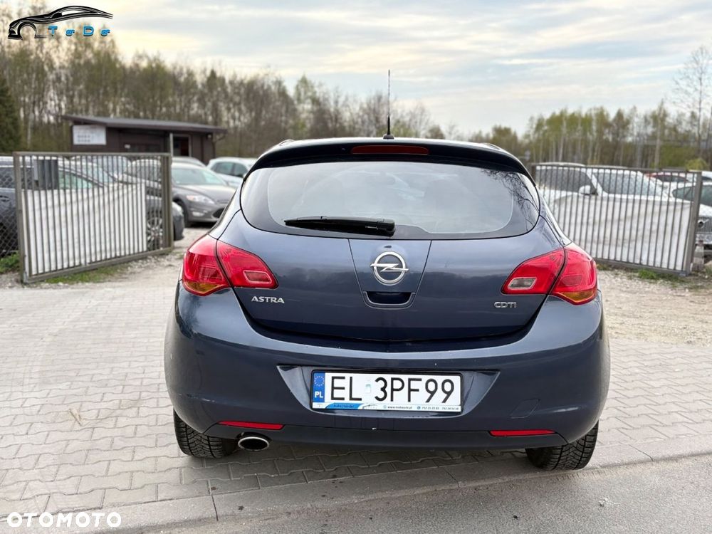 Opel Astra 2.0 CDTI DPF Cosmo - 15