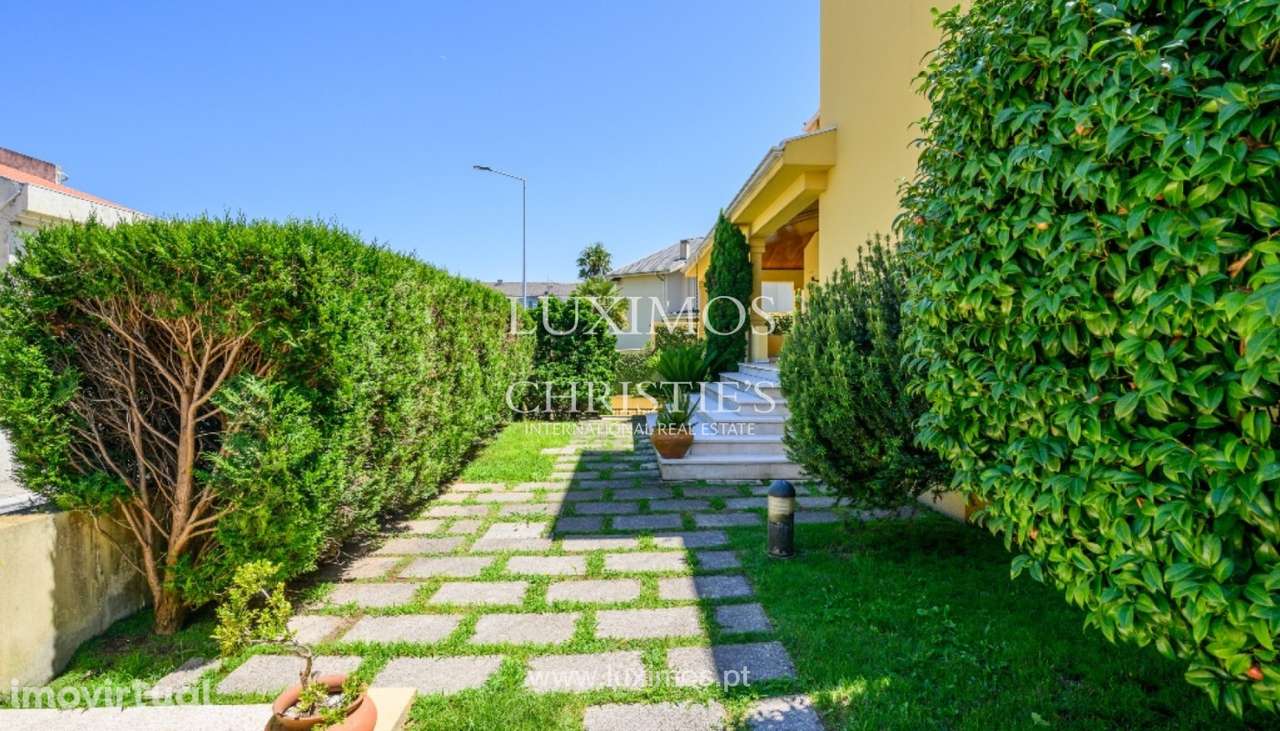 Moradia V3 com jardim e piscina, à venda, em Vila Nova de Gaia - Grande imagem: 2/25