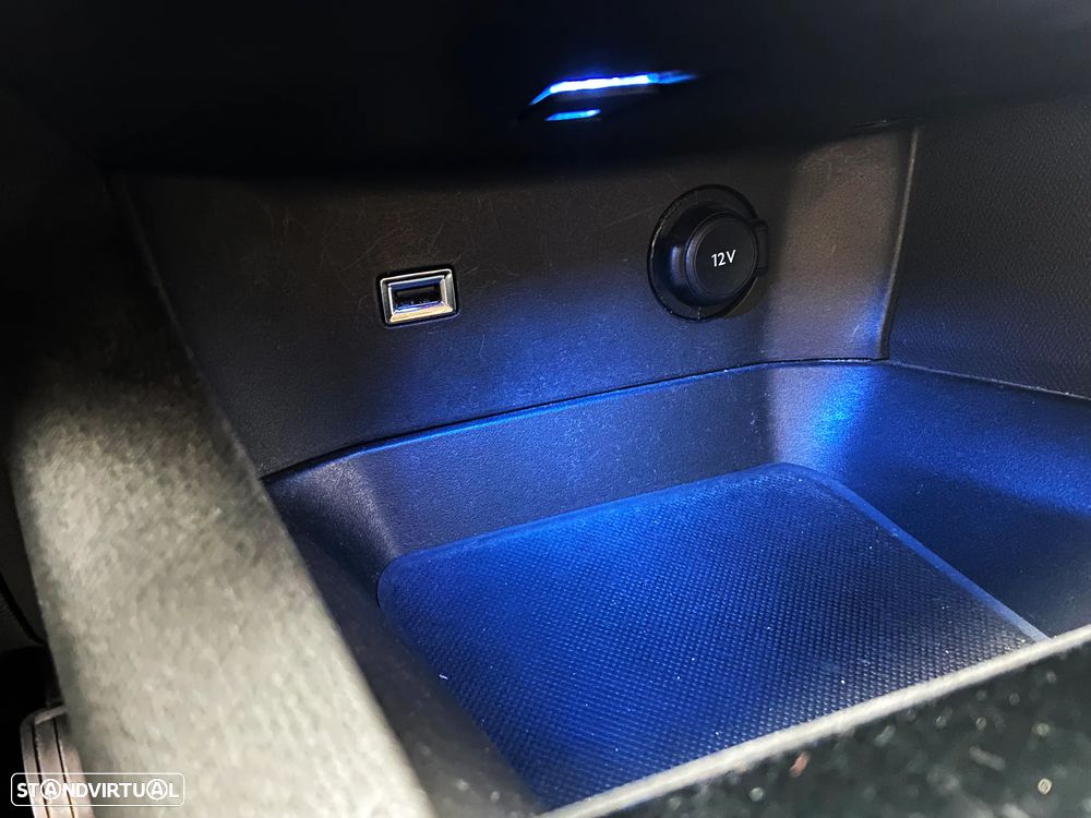 Peugeot 3008 1.5 BlueHDi Style - 23