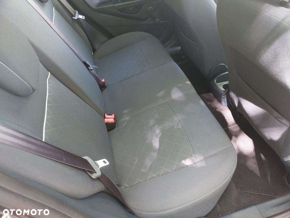 Ford Fiesta - 10