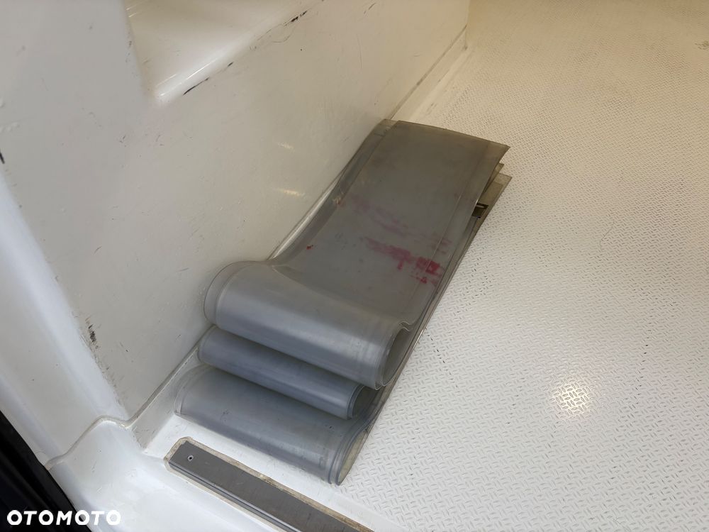 Volkswagen Transporter - 24