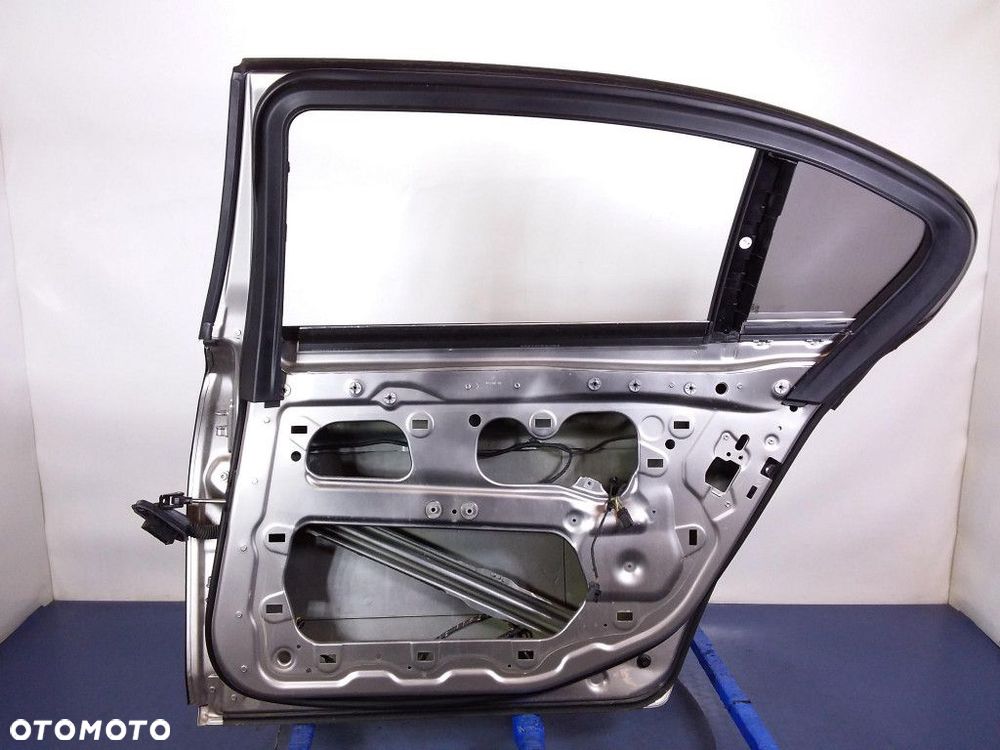 BMW 7 F02 DRZWI TYŁ PRAWE A72 - 5